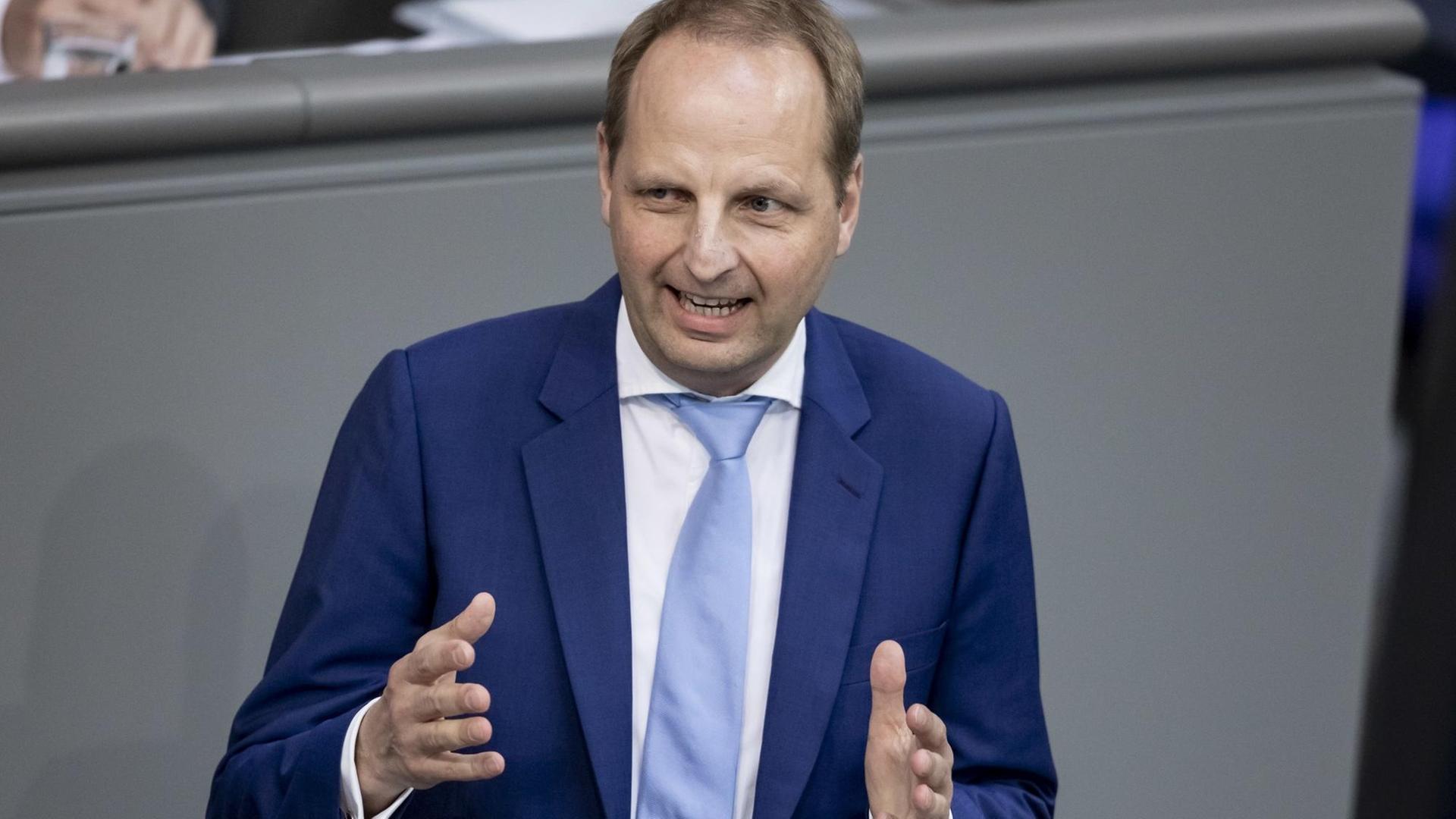 Der CDU-Politiker Thomas Heilmann spricht in der Plenarsitzung im Bundestag. Der CDU-Politiker Thomas Heilmann spricht in der Plenarsitzung im Bundestag.
