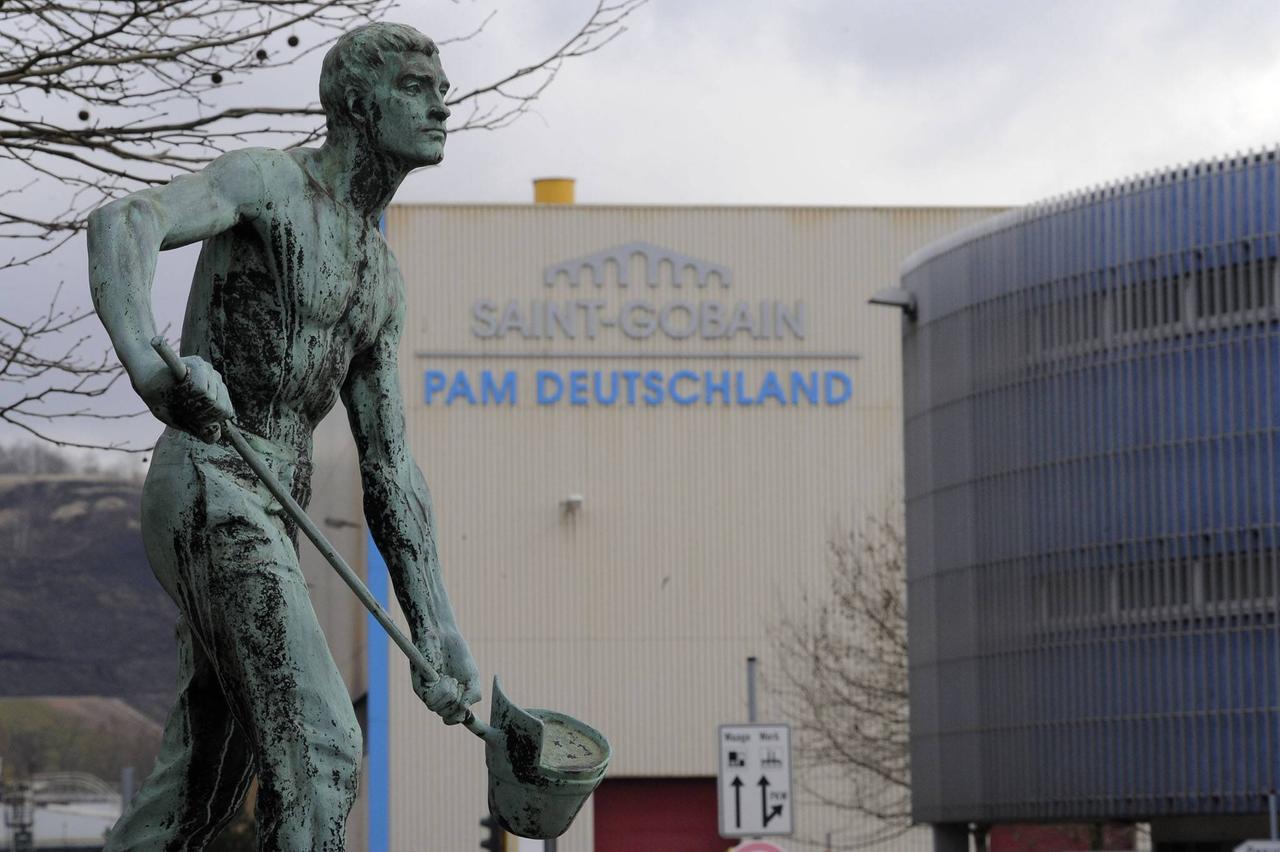 Das Werk Saint-Gobain Gussrohr in Saarbrücken-Brebach, Halberger Hütte Das Werk Saint-Gobain Gussrohr in Saarbrücken-Brebach, Halberger Hütte