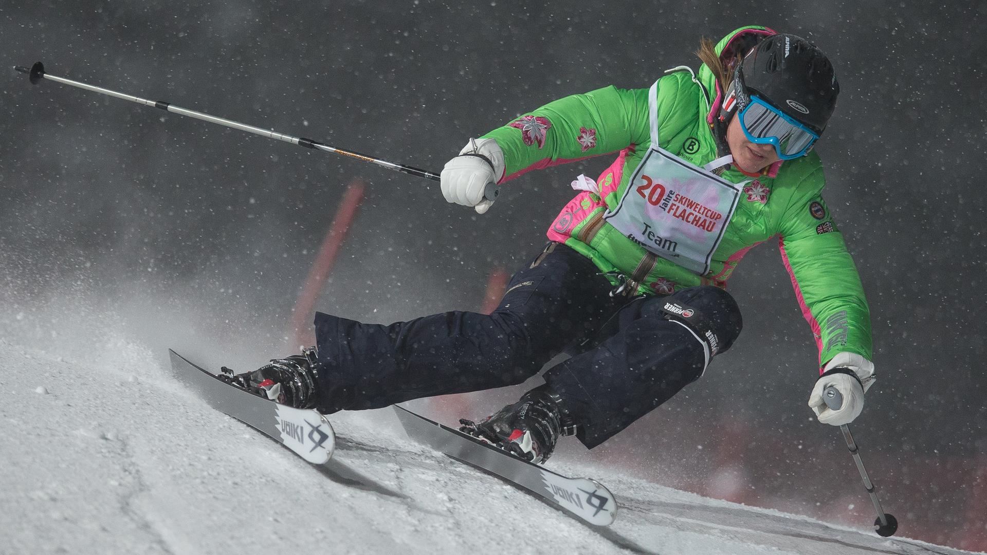 Rasante Abfahrt: Hilde Gerg im Januar 2013 beim "Legenden-Rennen" in Flachau bei Salzburg. Rasante Abfahrt: Hilde Gerg im Januar 2013 beim "Legenden-Rennen" in Flachau bei Salzburg.