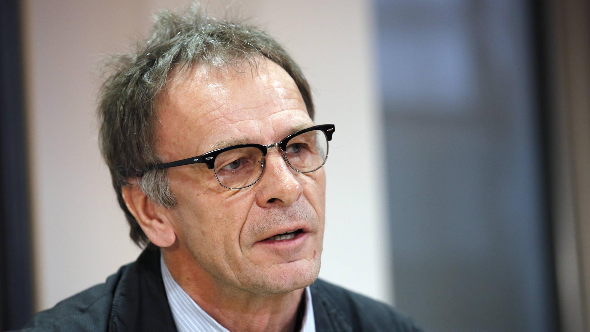 Der österreichische Schriftsteller Josef Haslinger. Der österreichische Schriftsteller Josef Haslinger.