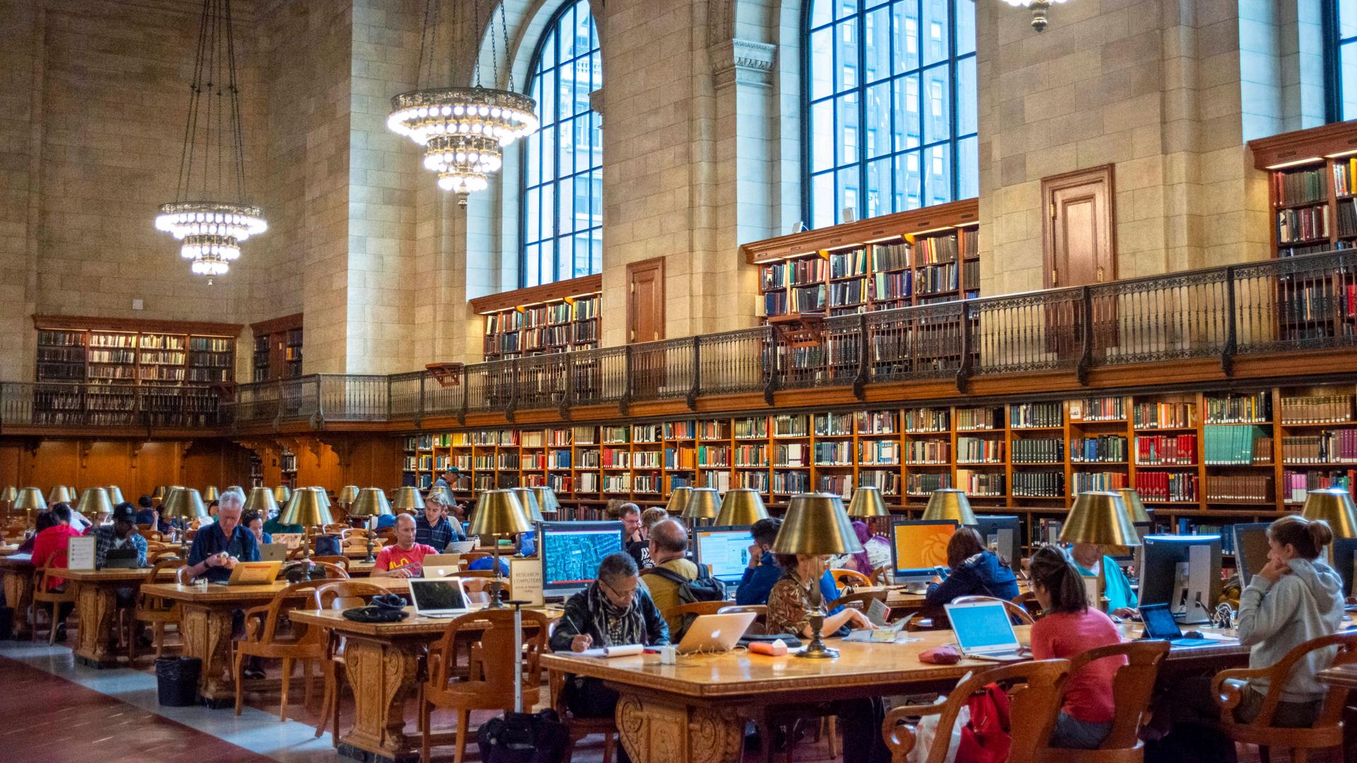 Lesesaal der New York Public Library. Lesesaal der New York Public Library.
