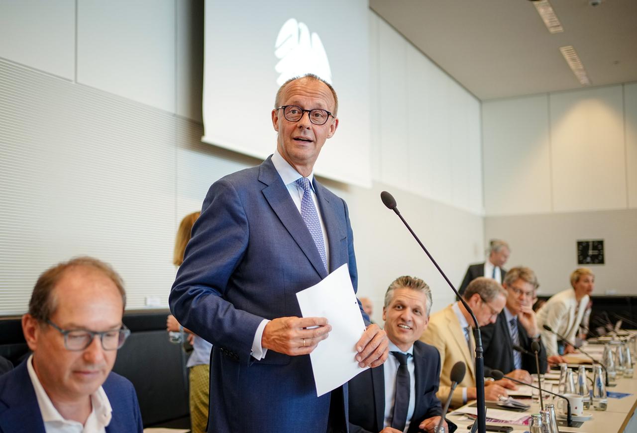 Sitzungen der Bundestagsfraktionen Sitzungen der Bundestagsfraktionen