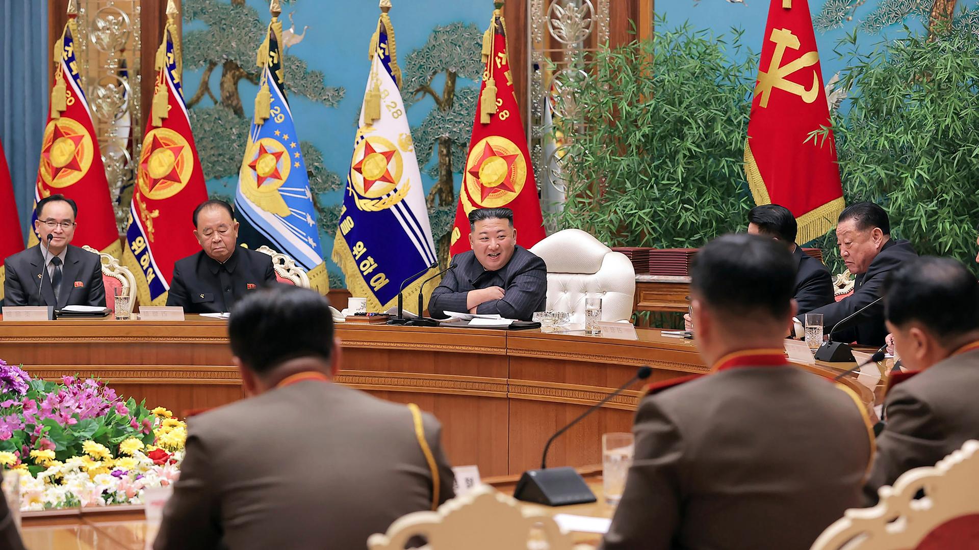 Nordkorea - Militär soll weiter gestärkt werden