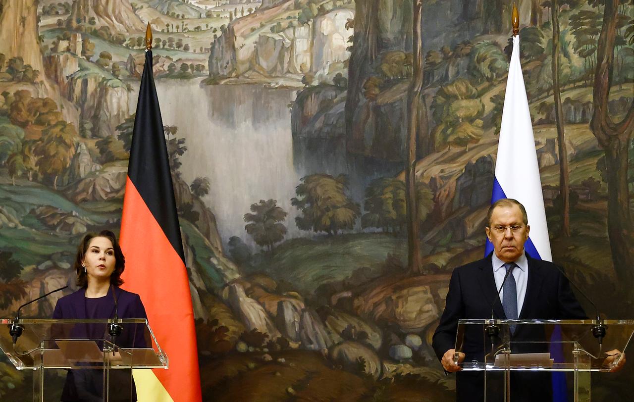 Bundesaußenministerin Annalena Baerbock bei ihrem Berusch in Moskau am 18.01.2021 neben dem russischen Außenminister Sergej Lawrow Bundesaußenministerin Annalena Baerbock bei ihrem Berusch in Moskau am 18.01.2021 neben dem russischen Außenminister Sergej Lawrow