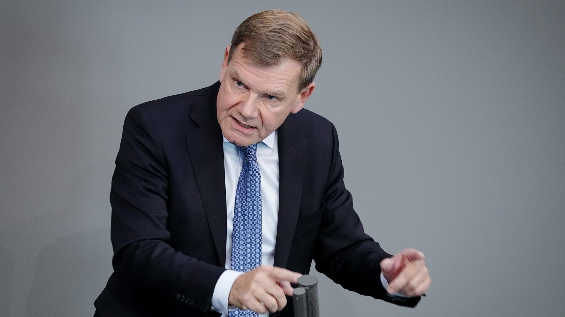 Johann Wadephul (CDU) spricht bei der Sitzung des Bundestags Johann Wadephul (CDU) spricht bei der Sitzung des Bundestags