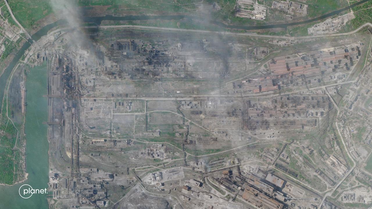 Das Satellitenforo der Firma Planet Labs PBS zeigt das Asow-Stahlwerk im ukrainischen Mariupol am 6. Mail 2022. Das Satellitenforo der Firma Planet Labs PBS zeigt das Asow-Stahlwerk im ukrainischen Mariupol am 6. Mail 2022.