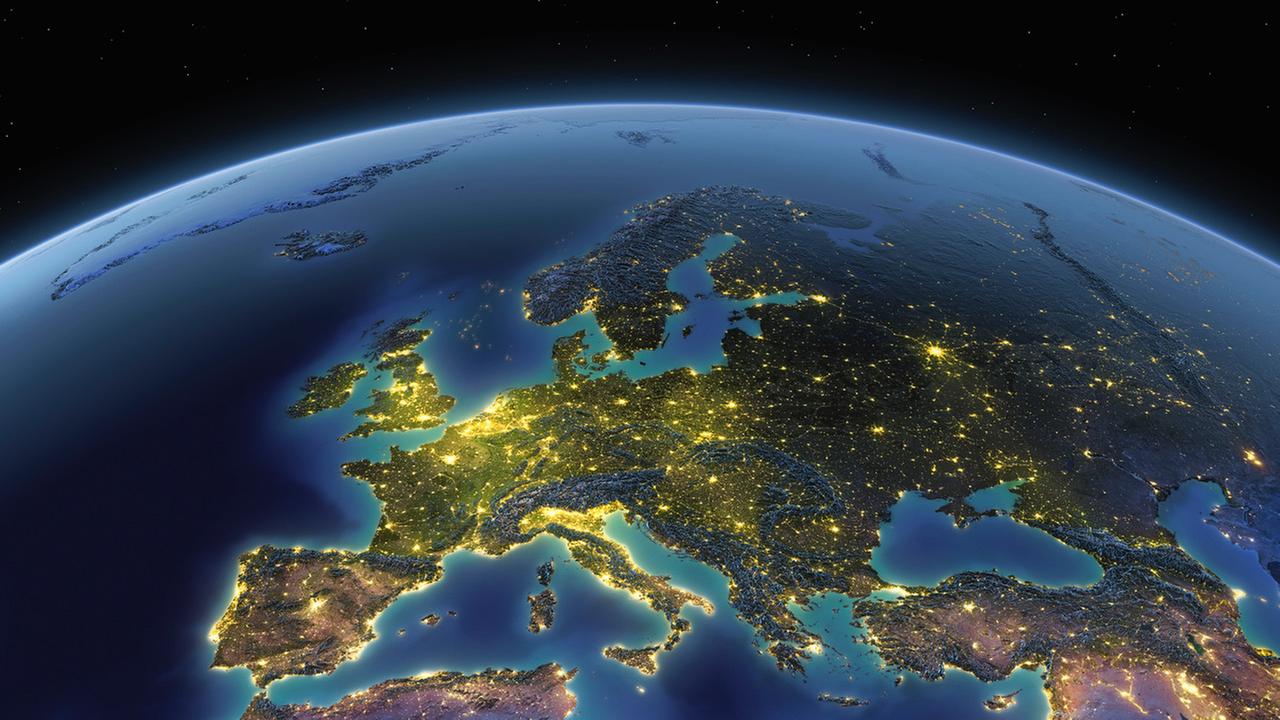Die Erde bei Nacht, Blick auf Europa. Die Erde bei Nacht, Blick auf Europa.