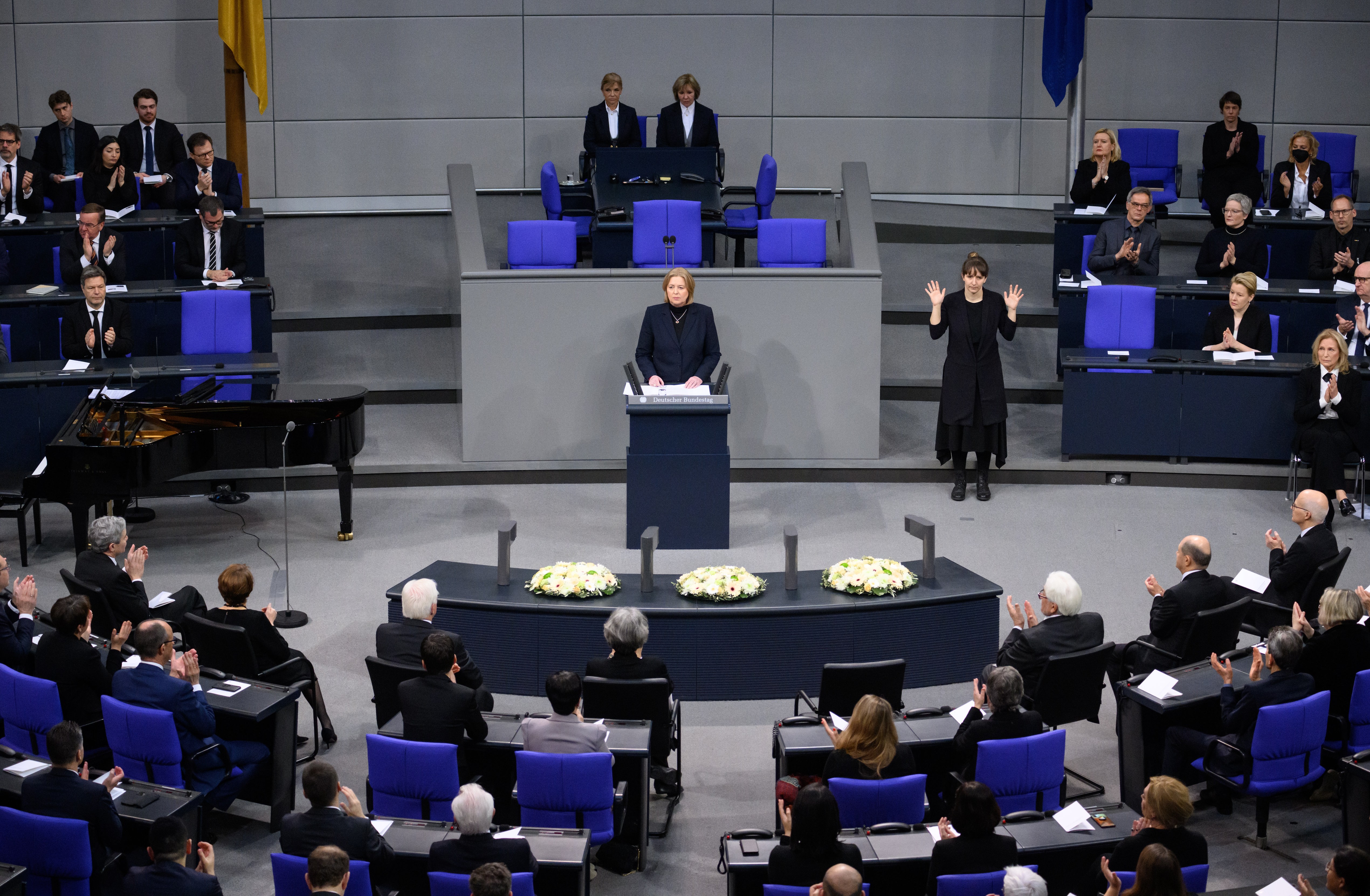 Holocaust-Gedenktag - Bundestagspräsidentin Bas fordert entschiedenes Vorgehen gegen Antisemitismus