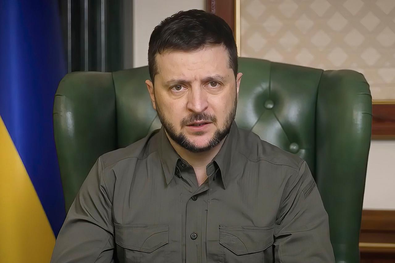 Ukraine, Kiew: Wolodymyr Selenskyj, Präsident der Ukraine, spricht in einer Videobotschaft. Ukraine, Kiew: Wolodymyr Selenskyj, Präsident der Ukraine, spricht in einer Videobotschaft.