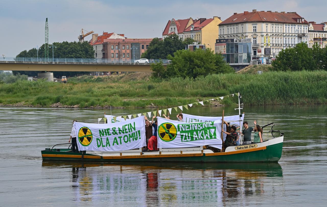 Aktion gegen einen Atomkraftwerk-Neubau in Polen Aktion gegen einen Atomkraftwerk-Neubau in Polen