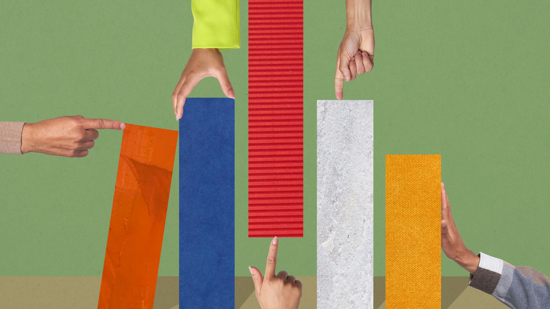 Collage von Händen die verschieden farbige Balken auf einem Untergrund nebeneinander legen