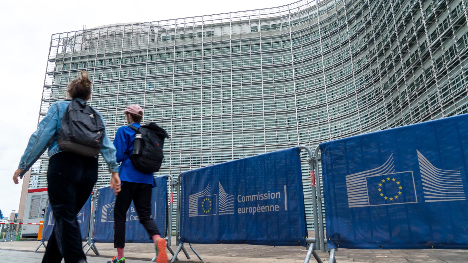 Das Gebäude in Brüssel, wo die Europäische Kommission ihren Sitz hat. Das Gebäude in Brüssel, wo die Europäische Kommission ihren Sitz hat.