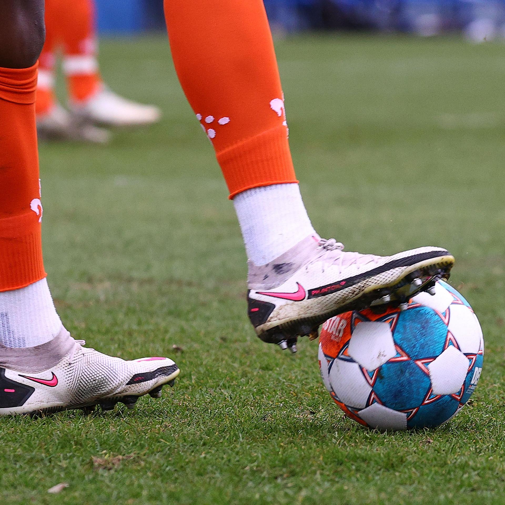 Ingo Schwarz: „Matchplan Nachhaltigkeit“ – Wie Fußballklubs umweltfreundlicher werden können