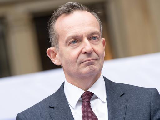 Portrait von Bundesverkehrsminister Volker Wissing