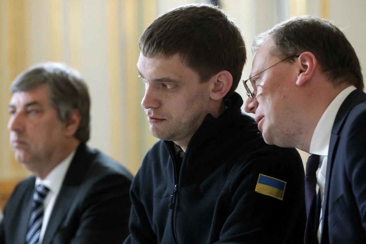 Ivan Fedorov, zu Kriegsbeginn Bürgermeister des ukrainischen Melitopol, zu Besuch bei Frankreichs Präsident Macron