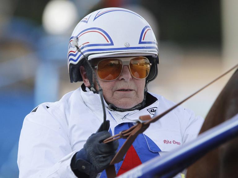 31.7.2014, Berlin, Deutschland, GER - Rita Drees im Portrait. Trabrennbahn Mariendorf. .31 7 2014 Berlin Germany ger Rita Drees in Portrait Harness racing Mariendorf