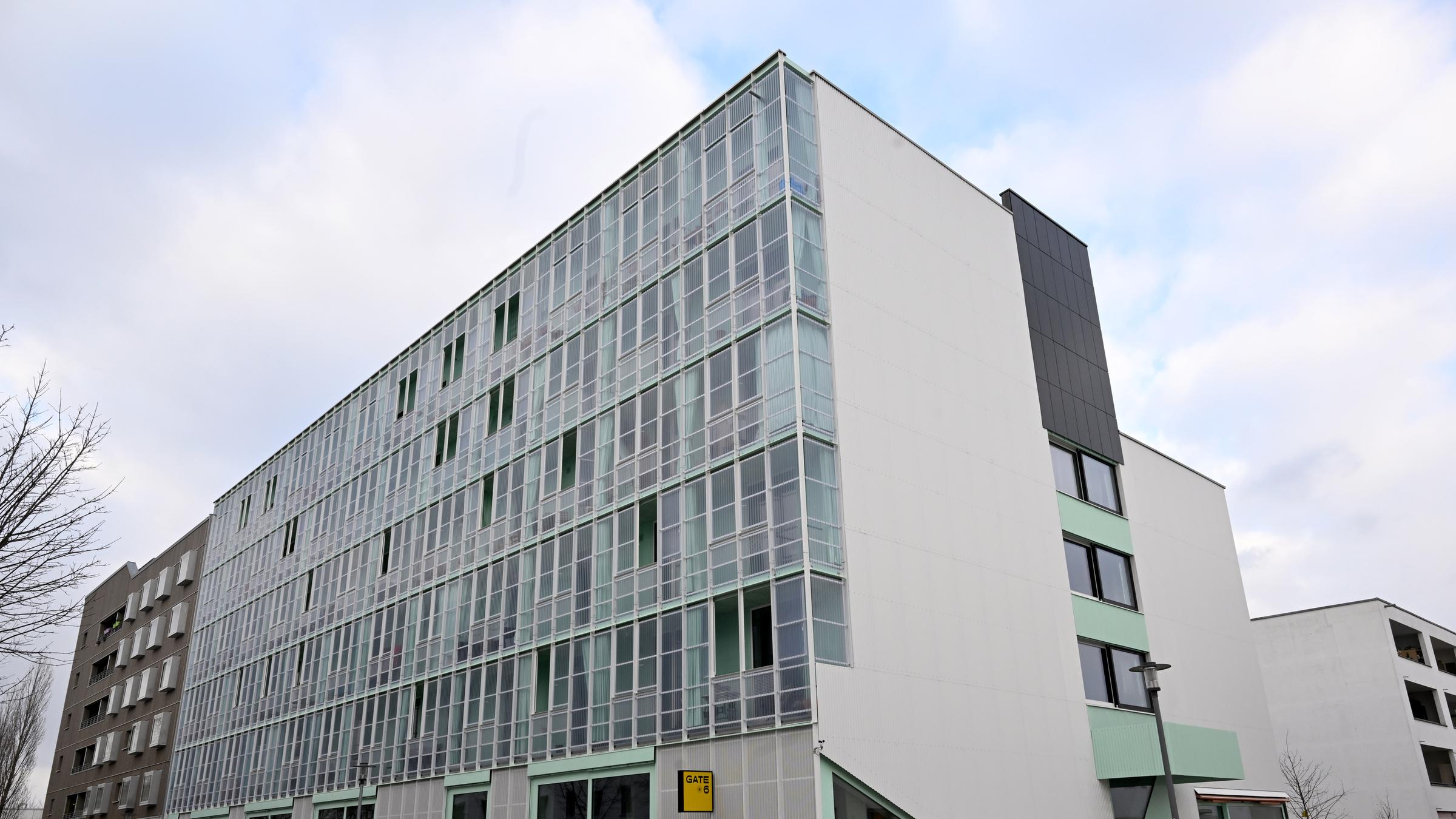 Der Neubau eines genossenschaftlichen Wohnhauses steht in München Riem....</p>

                        <a href=