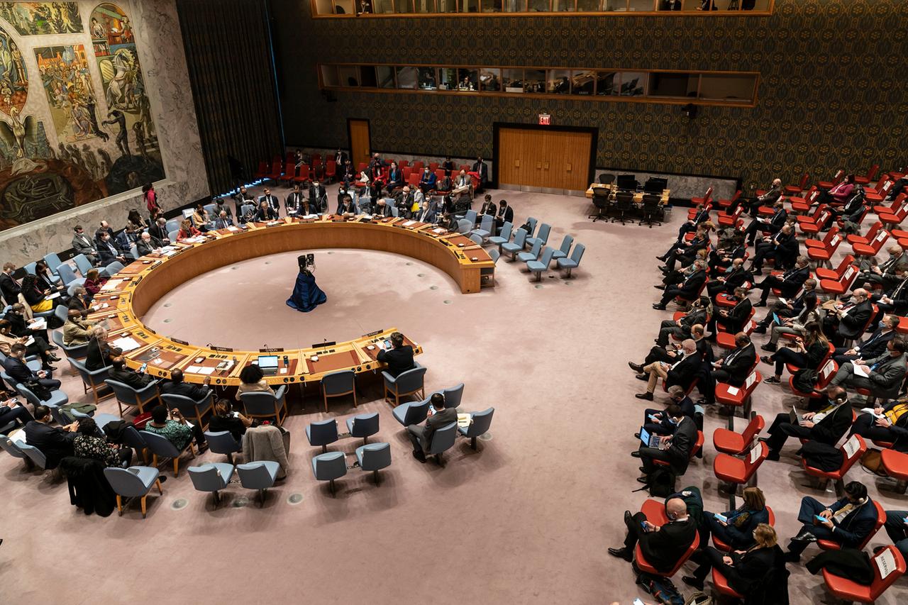 Eine Totale zeigt den Sitzungssaal des Sicherheitsrats der Vereinten Nationen. Eine Totale zeigt den Sitzungssaal des Sicherheitsrats der Vereinten Nationen.
