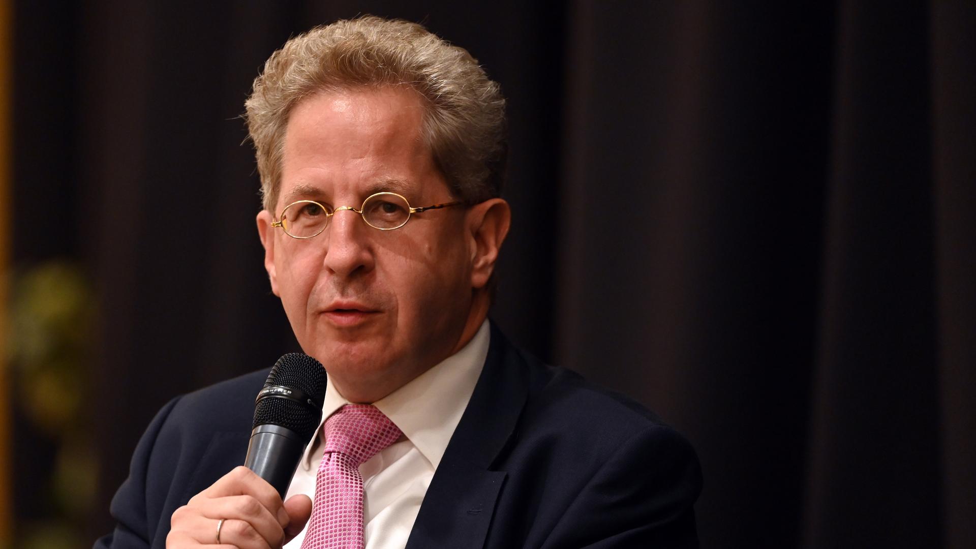 Ex-Verfassungsschutz-Chef Hans-Georg Maaßen soll die CDU freiwillig verlassen, sonst will der Parteivorstand ein Ausschlussverfahren einleiten Ex-Verfassungsschutz-Chef Hans-Georg Maaßen soll die CDU freiwillig verlassen, sonst will der Parteivorstand ein Ausschlussverfahren einleiten
