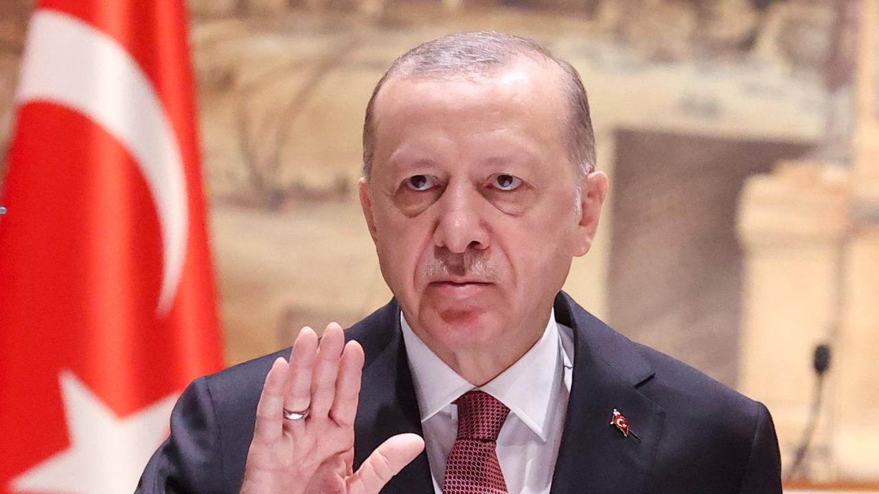 Der türkische Präsident Recep Tayyip Erdogan bei den russisch-ukrainischen Verhandlungen in Istanbul. Der türkische Präsident Recep Tayyip Erdogan bei den russisch-ukrainischen Verhandlungen in Istanbul.