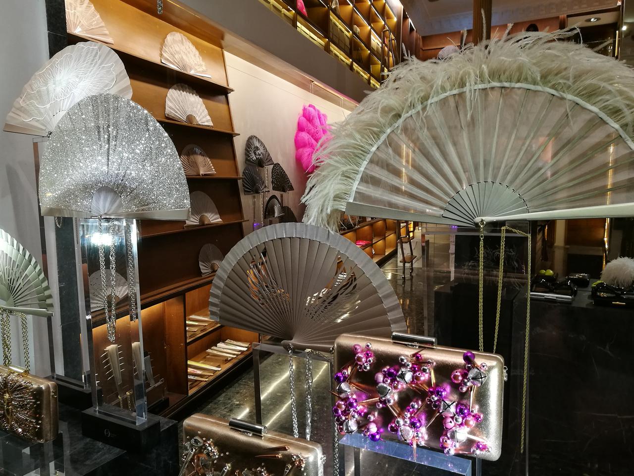 Olivier Bernoux Shop: Luxus Fächer im Schaufenster in Madrid.