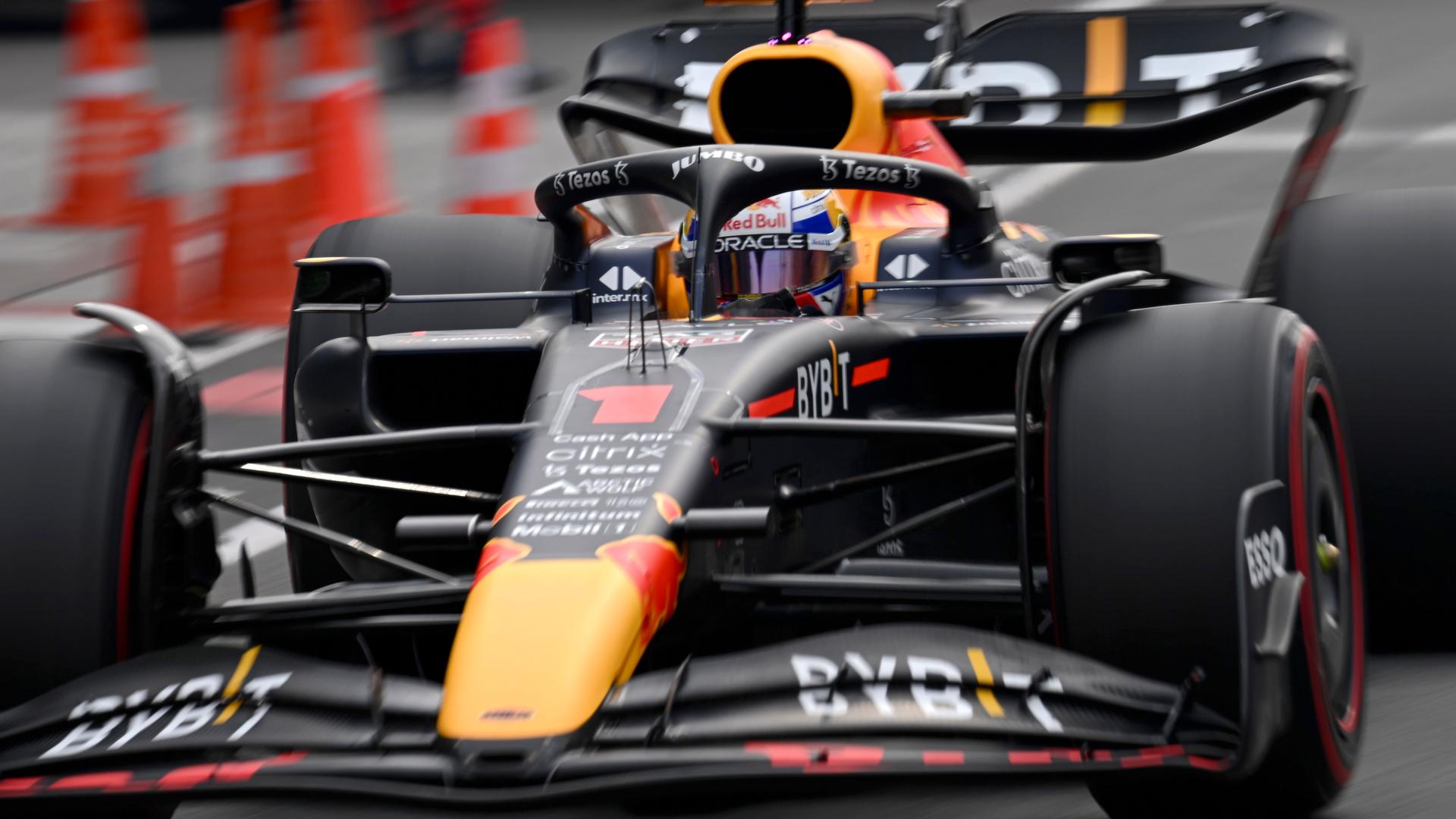 Der Formel-1-Fahrer Max Verstappen während des Rennens in Zandvoort, Niederlande Der Formel-1-Fahrer Max Verstappen während des Rennens in Zandvoort, Niederlande