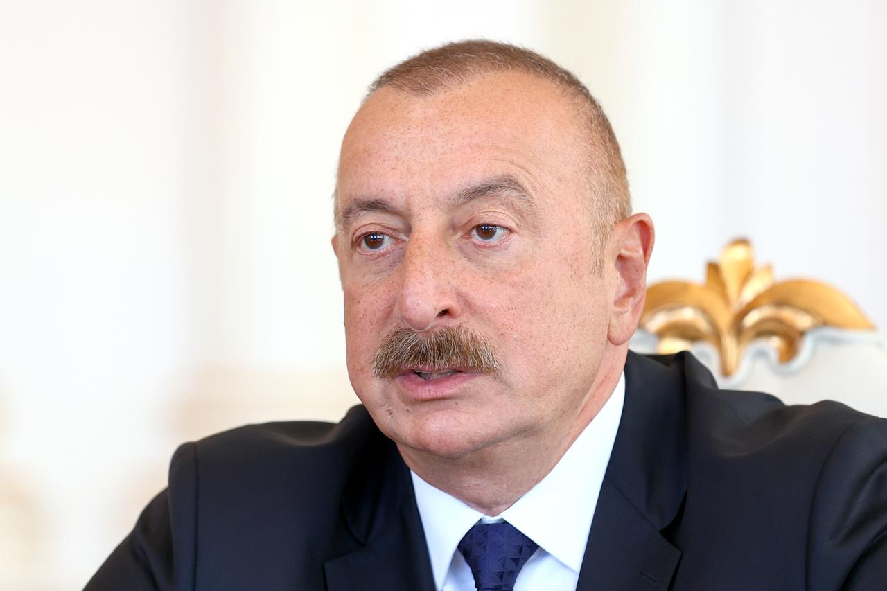 Staatschef Ilham Aliyev im Porträt Staatschef Ilham Aliyev im Porträt