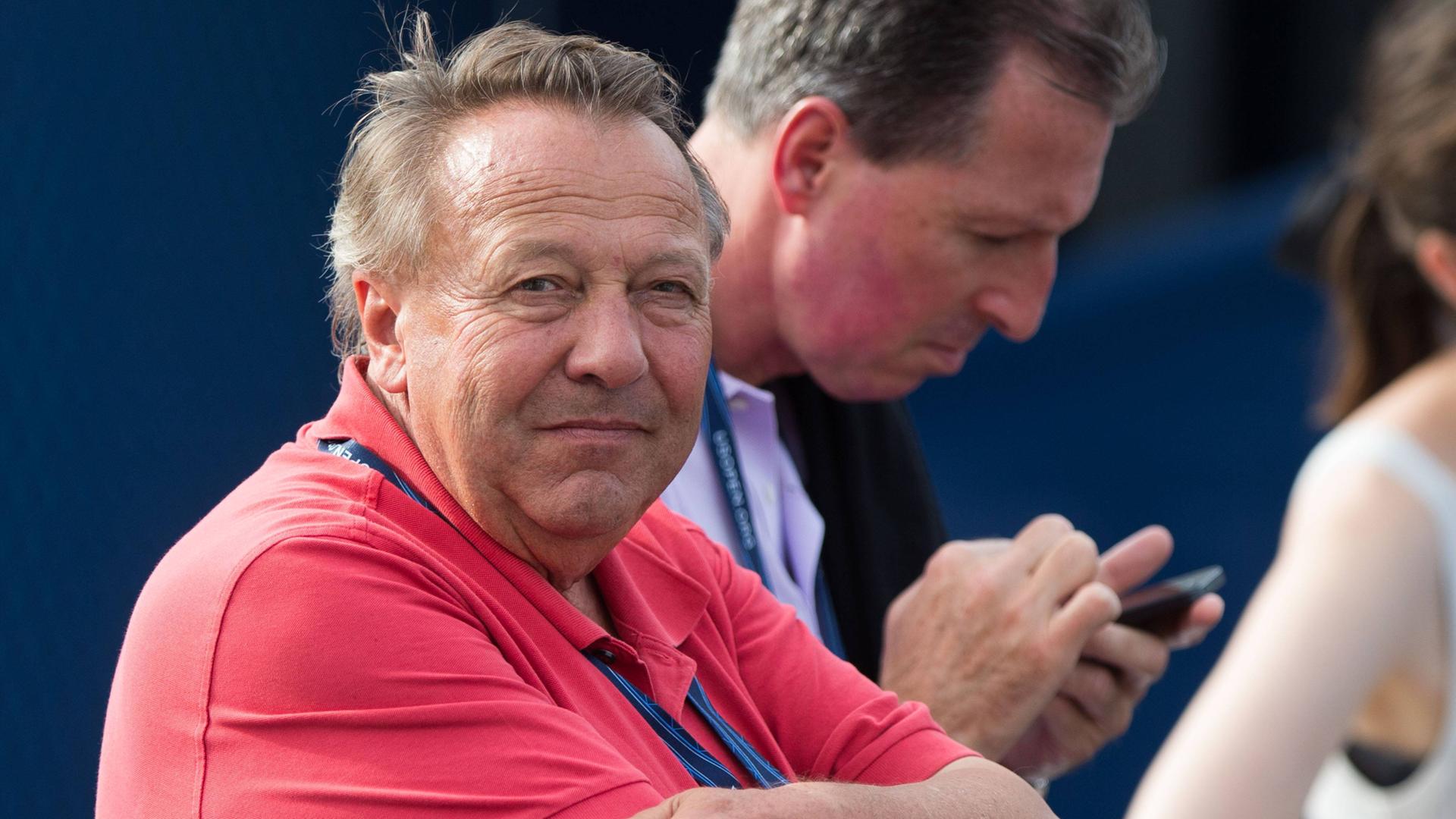 Dem ehemaligen Vizepräsidenten des Deutschen Tennisbundes, Dirk Hordorff, wird sexualisierte Gewalt und Machtmissbrauch vorgeworfen.