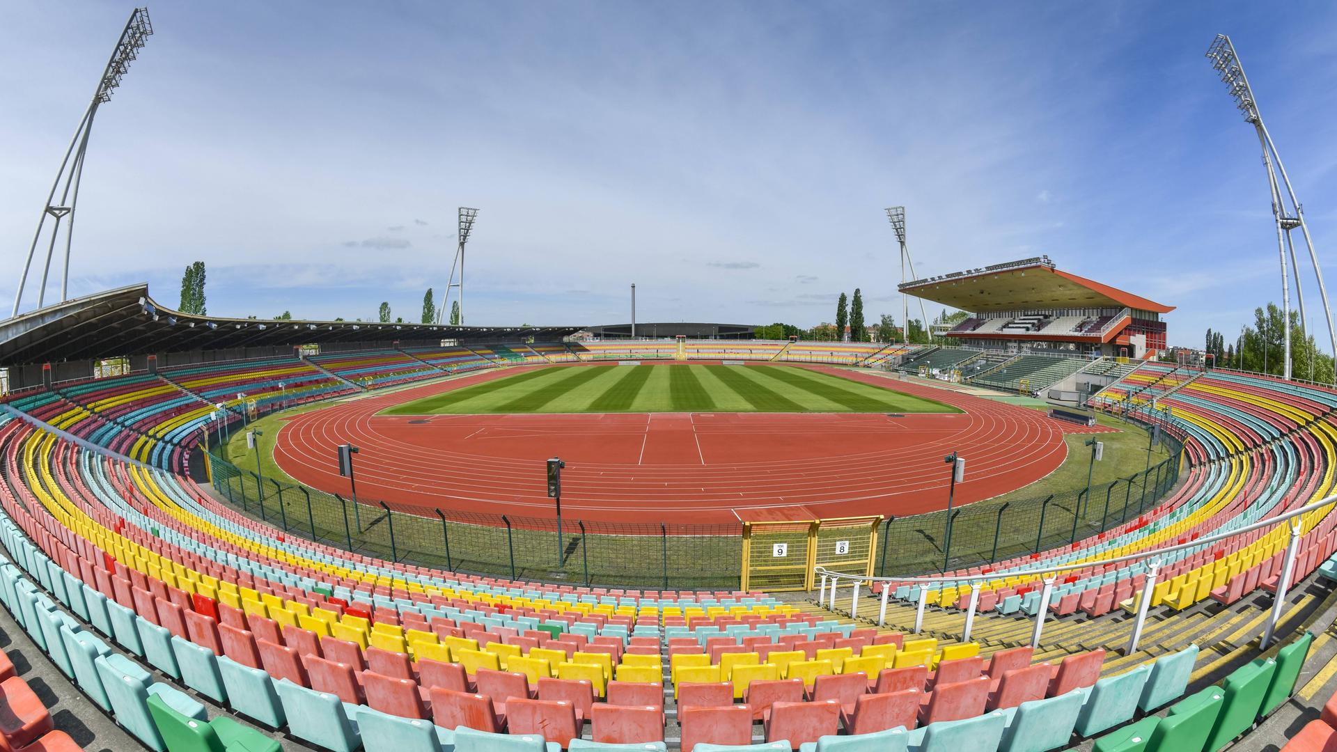 Friedrich-Ludwig-Jahn-Stadion, Eberswalder Straße, Berlin Friedrich-Ludwig-Jahn-Stadion, Eberswalder Straße, Berlin