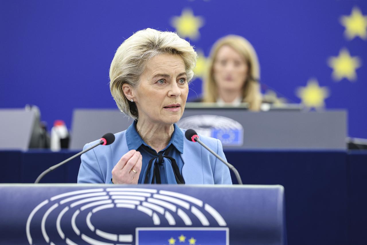 EU-Kommissionspräsidentin Ursula von der Leyen spricht im EU-Parlament in Straßburg