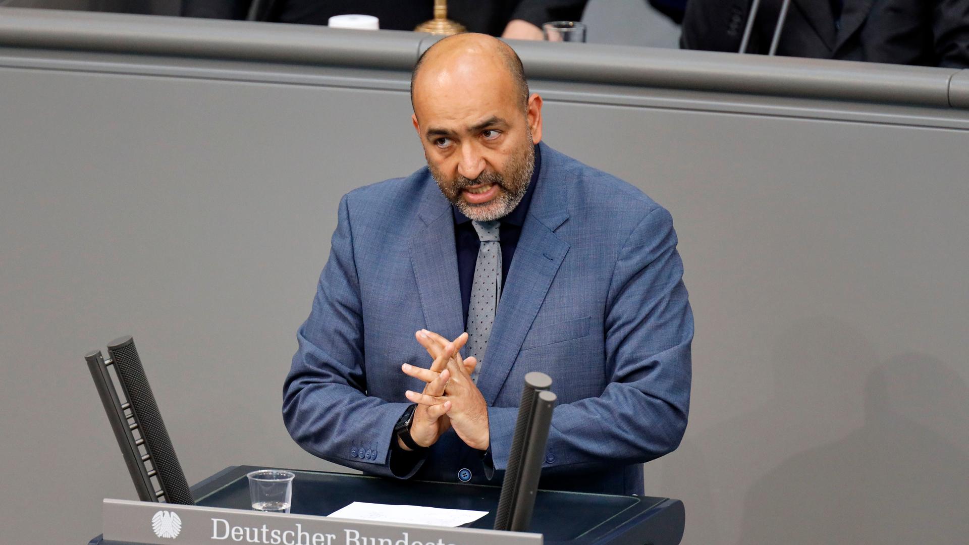 Omid Nouripour, außenpolitischer Sprecher von Bündnis 90 / Die Grünen, im Juni 2021 Omid Nouripour, außenpolitischer Sprecher von Bündnis 90 / Die Grünen, im Juni 2021