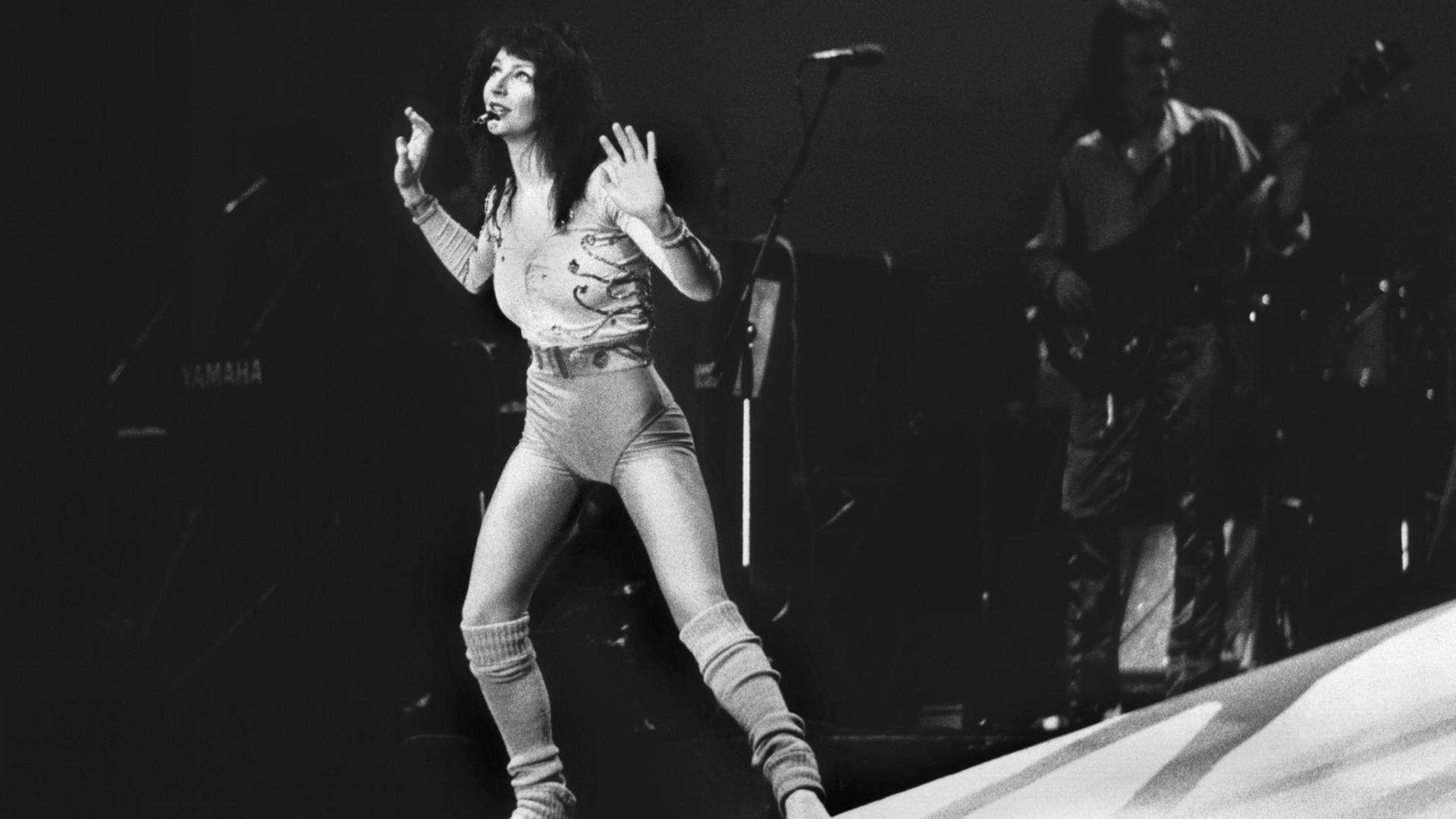 Sängerin Kate Bush bei einem Auftritt in Frankfurt am Main in den 80er-Jahren. Sängerin Kate Bush bei einem Auftritt in Frankfurt am Main in den 80er-Jahren.