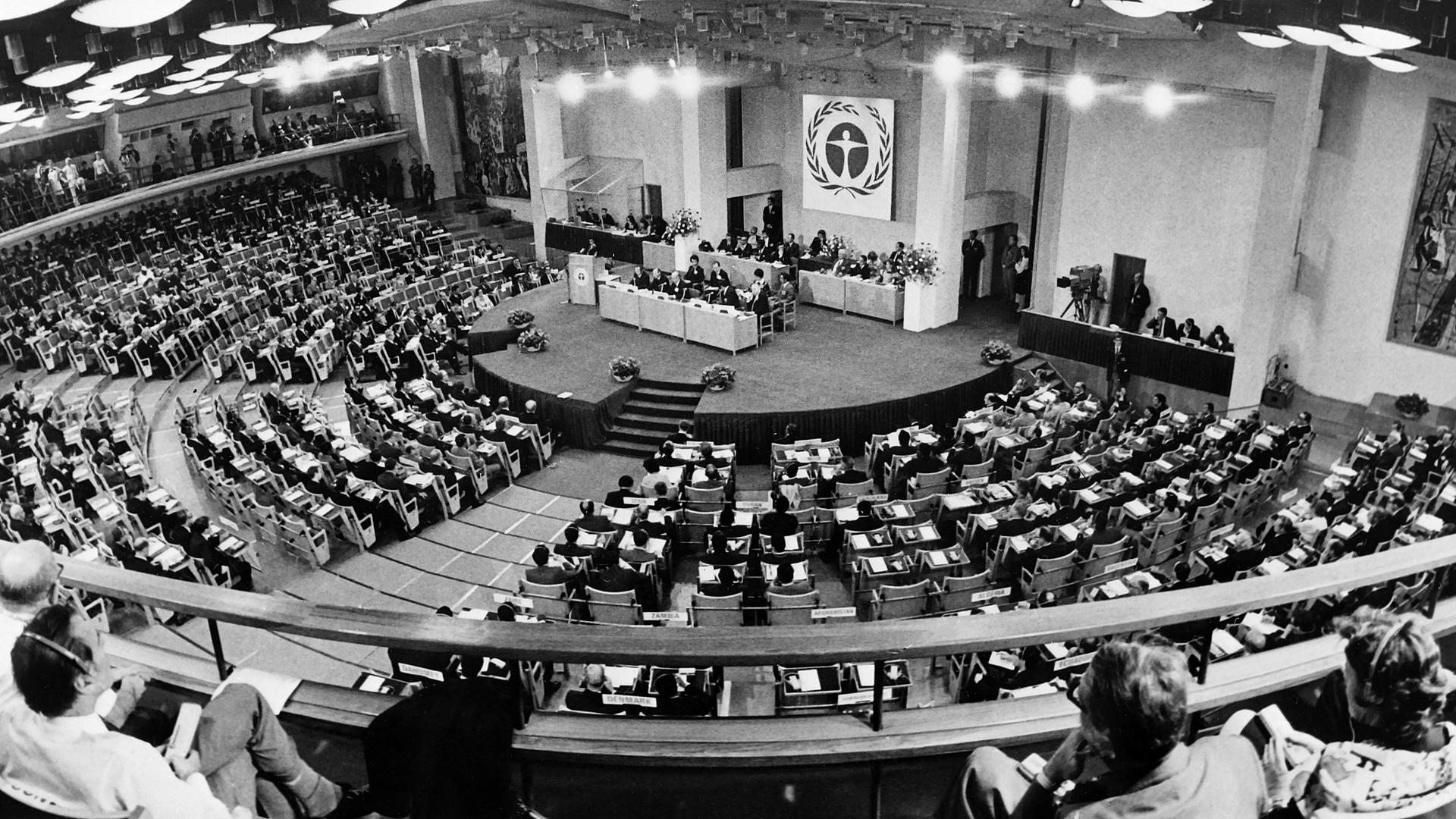 Der Plenarsaal der Konferenz der Vereinten Nationen über die Umwelt des Menschen im Juni 1972 in Stockholm
