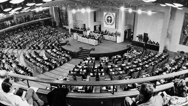 Der Plenarsaal der Konferenz der Vereinten Nationen über die Umwelt des Menschen im Juni 1972 in Stockholm