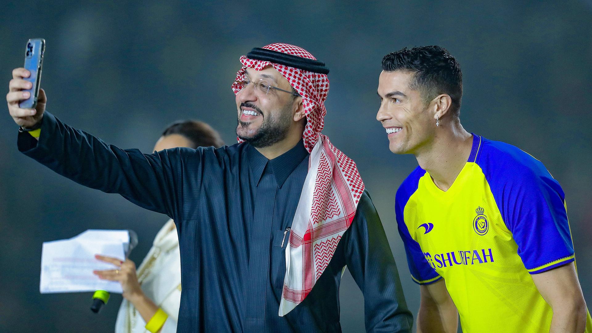 Cristiano Ronaldo bei der Präsentation seines neuen Klubs Al Nassr in Saudi-Arabien.