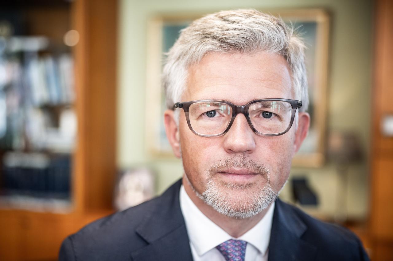 Andrij Melnyk, der frühere Botschafter der Ukraine in Berlin, mit Brille, dunklem Sakko und Krawatte. Andrij Melnyk, der frühere Botschafter der Ukraine in Berlin, mit Brille, dunklem Sakko und Krawatte.
