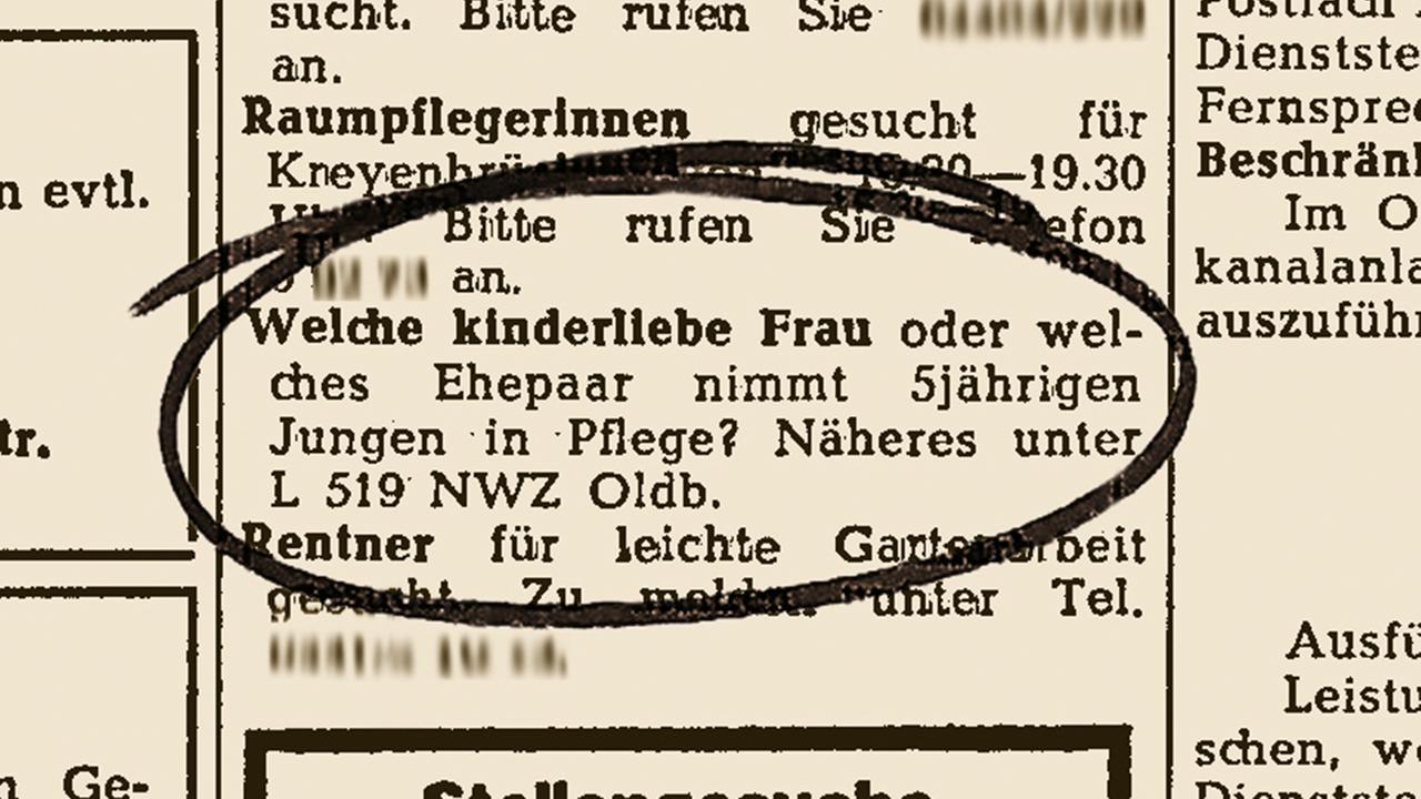 Eine Adoptionsanzeige aus der Zeitung. Inmitten der andere Anzeigen steht: "Welche kinderliebe Frau oder welches Ehepaar nimmt 5jährigen Jungen in Pflege?" Eine Adoptionsanzeige aus der Zeitung. Inmitten der andere Anzeigen steht: "Welche kinderliebe Frau oder welches Ehepaar nimmt 5jährigen Jungen in Pflege?"