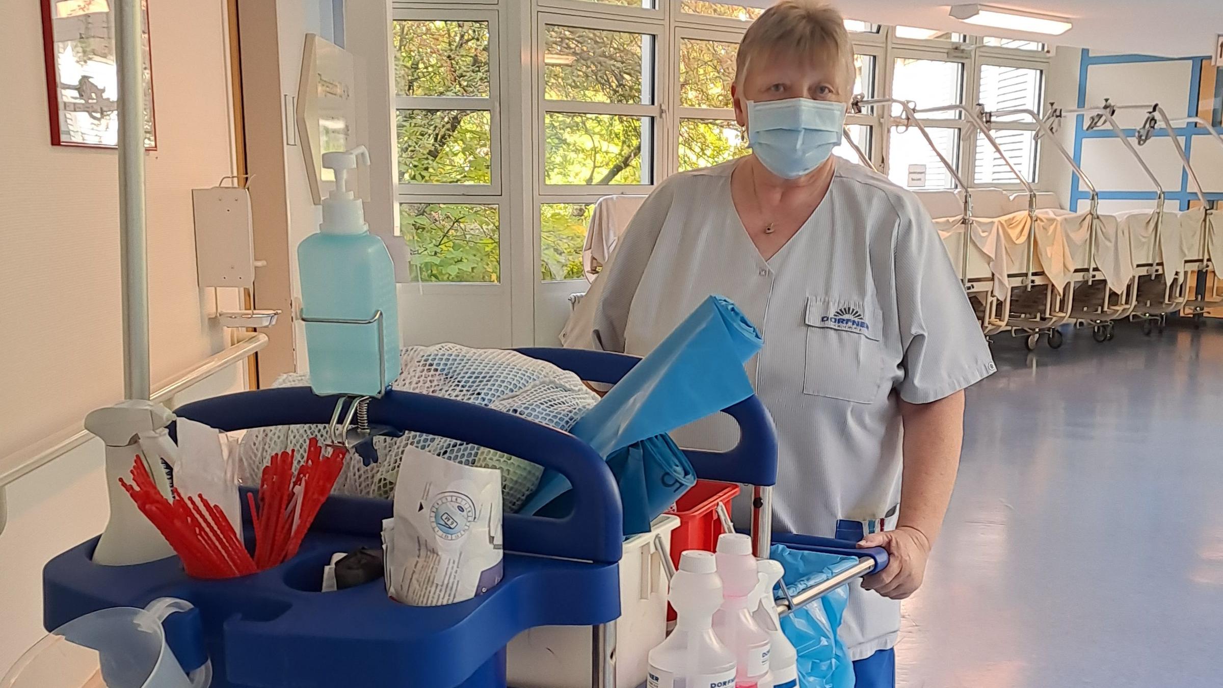 Gerlinde Mutz, Reinigungskraft