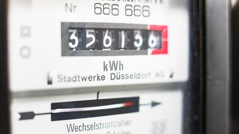Strom- und Gaspreise steigen weiter Symbollbild: Stromzähler.