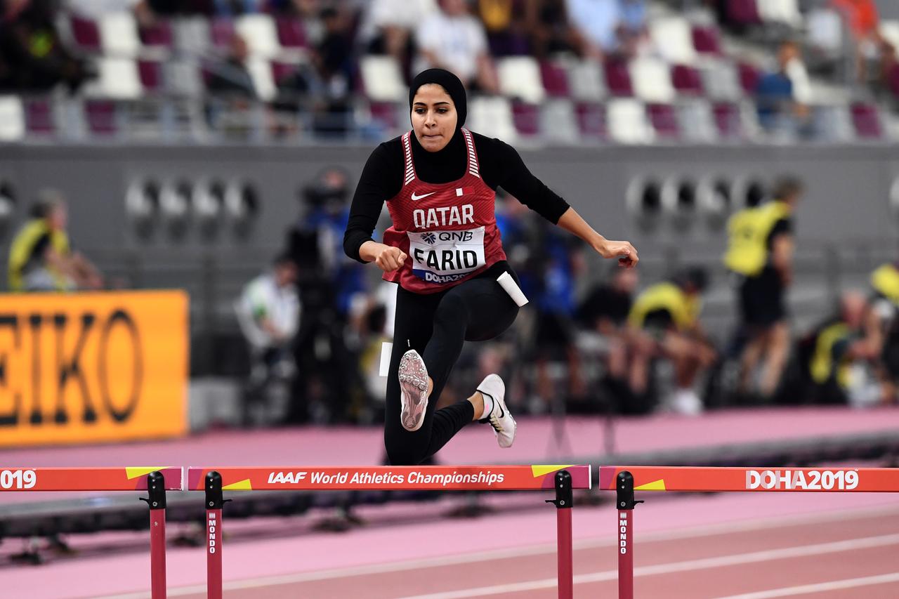 Die katarische Hürdenläuferin Mariam Farid bei der Leichtathletik-WM in Doha 2019. Die katarische Hürdenläuferin Mariam Farid bei der Leichtathletik-WM in Doha 2019.