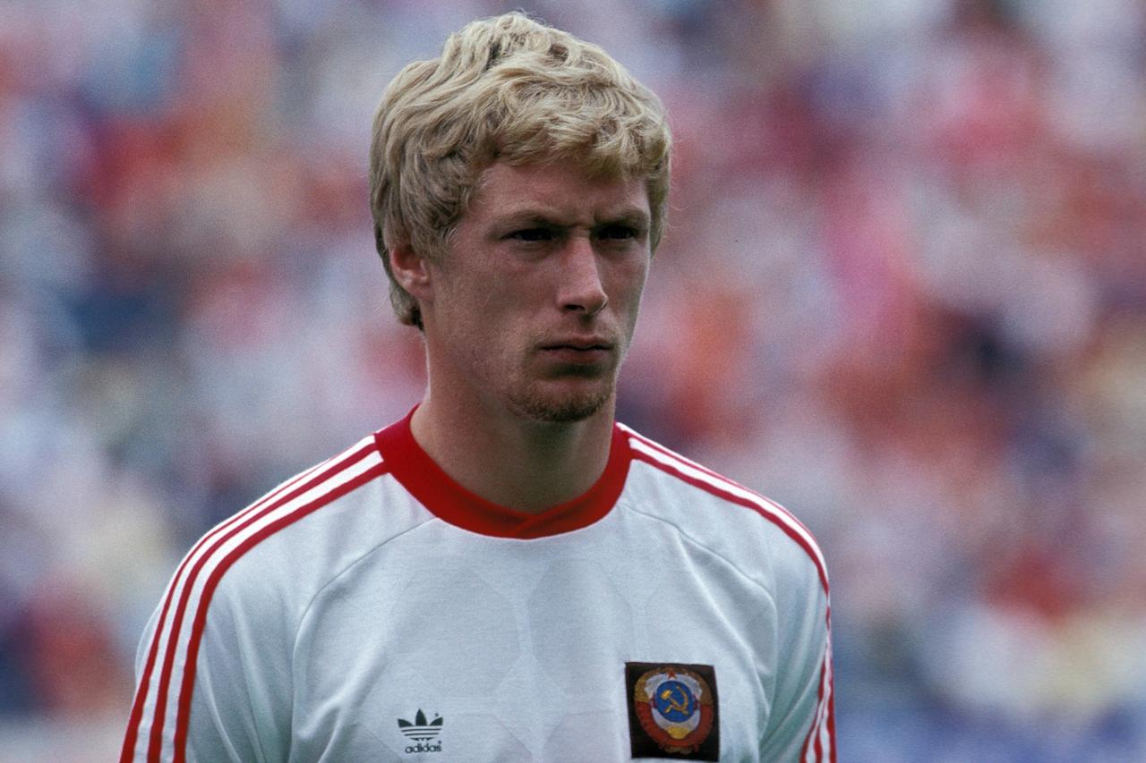 Portrait des Fußballers Alexej Michailitschenko (UdSSR) beim Fußball-EM-Finale 1988 in München Portrait des Fußballers Alexej Michailitschenko (UdSSR) beim Fußball-EM-Finale 1988 in München