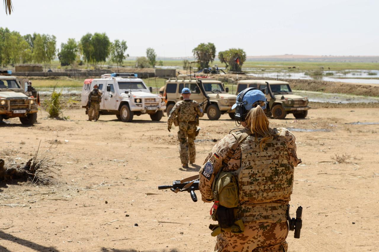 Bundeswehr auf UN-Mission in Mali, Patrouille im Dorf Bagoundje (2020).