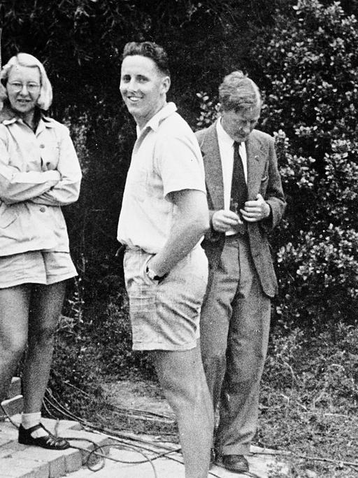 Ruby Payne-Scott mit zwei Kollegen etwa im Jahr 1948