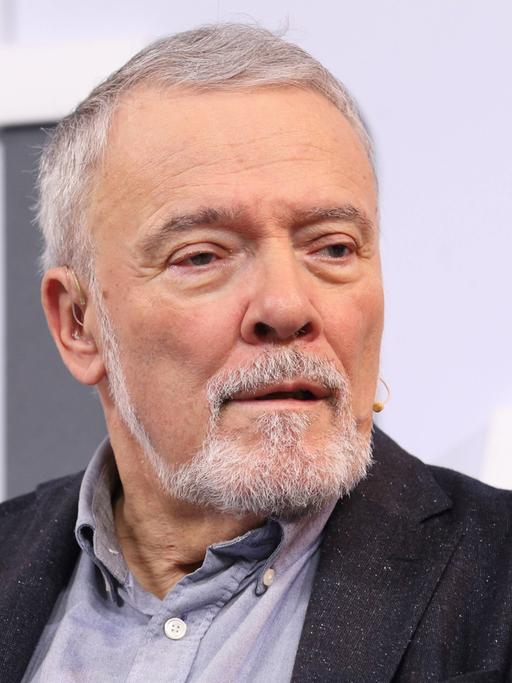 Der ungarische Autor, Historiker und Übersetzer György Dalos