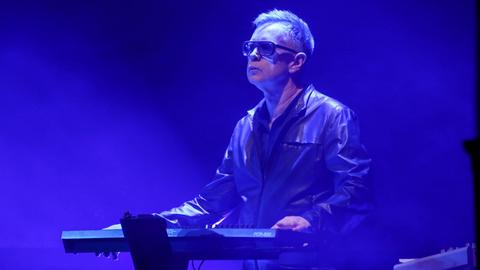 Andy Fletcher von den Depeche Mode während eines Konzerts in Berlin