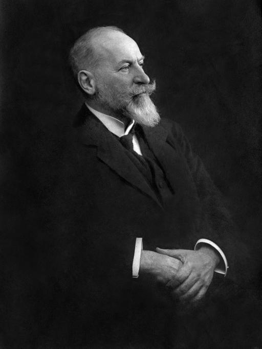 Historische schwarz-weiss Aufnahme des deutschen Politikers Gustav Roesicke, 1919.