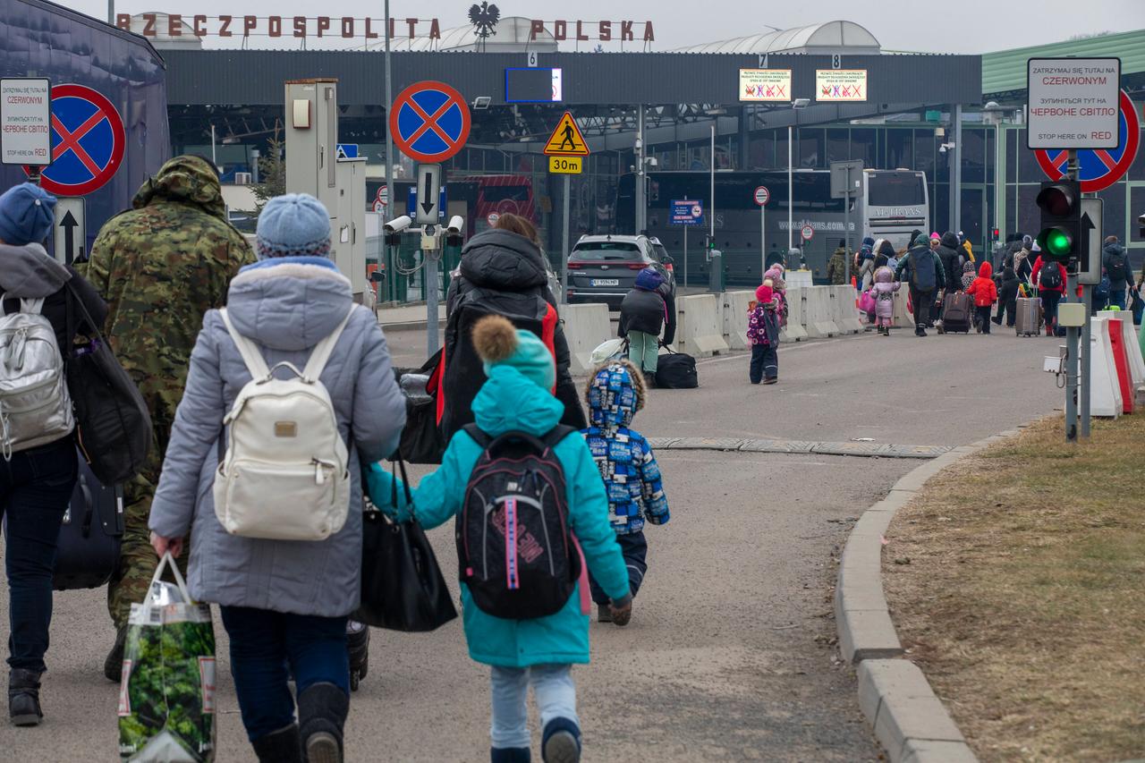 Ukrainische Flüchtlinge an der Grenze zu Polen 