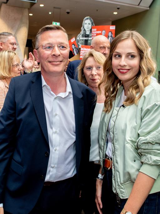 Die Spitzenkandidaten der CDU für die Bürgerschaftswahl, Frank Imhoff und Wiebke Winter, nach Bekanntgabe der ersten Prognose für die Wahl zur Bremischen Bürgerschaft.