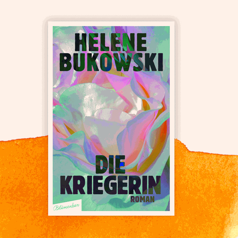 Helene Bukowski: “Die Kriegerin” – Blumen und Waffen