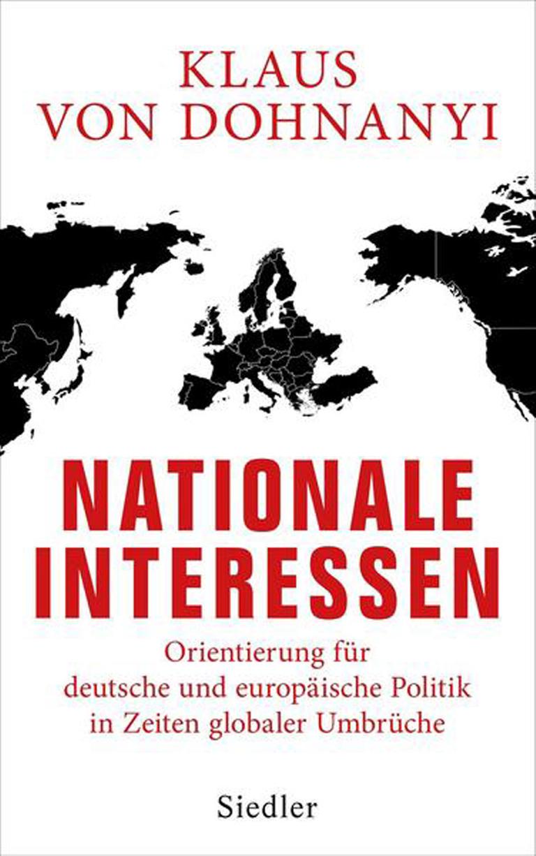 Cover des Buchs "Nationale Interessen" von Klaus von Dohnanyi. Zu sehen ist eine schematische Weltkarte, in der Mitte zwischen den USA und Russland Europa. 